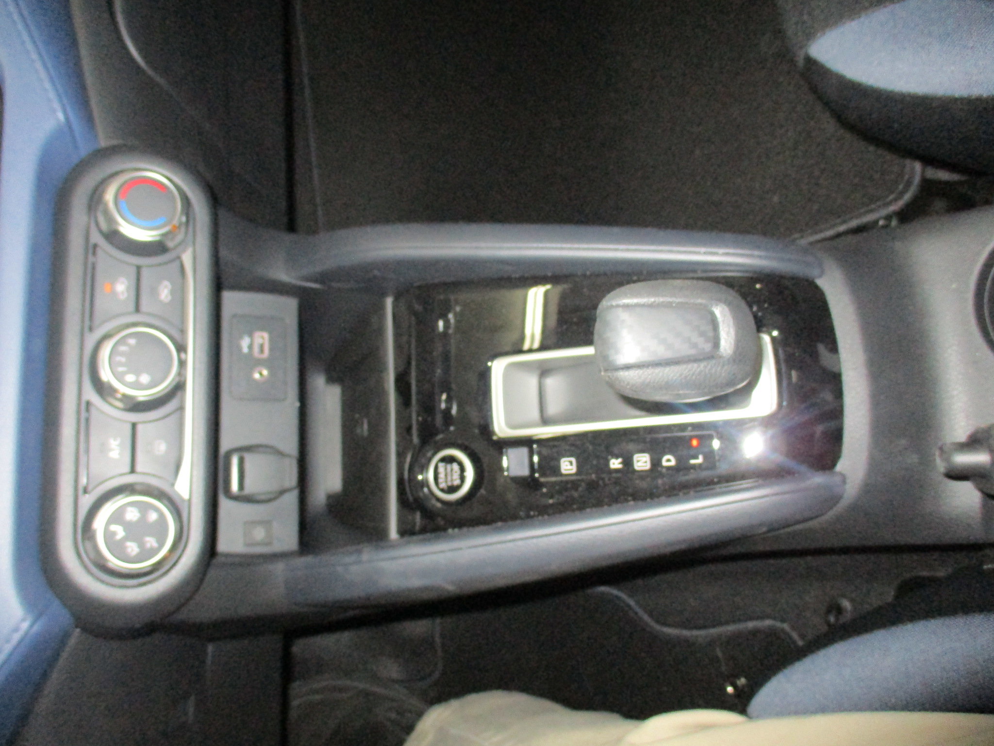 New 2025 Nissan Versa SV w/ Trunk Package image 19