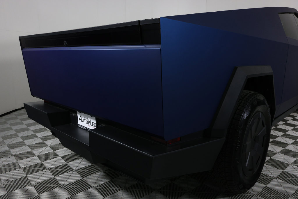 Used 2025 Tesla Cybertruck AWD Crew Cab image 48