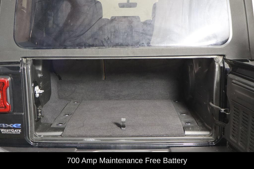 Used 2023 Jeep Wrangler Unlimited Rubicon 4xe w/ Cold Weather Group AWD/4WD image 17