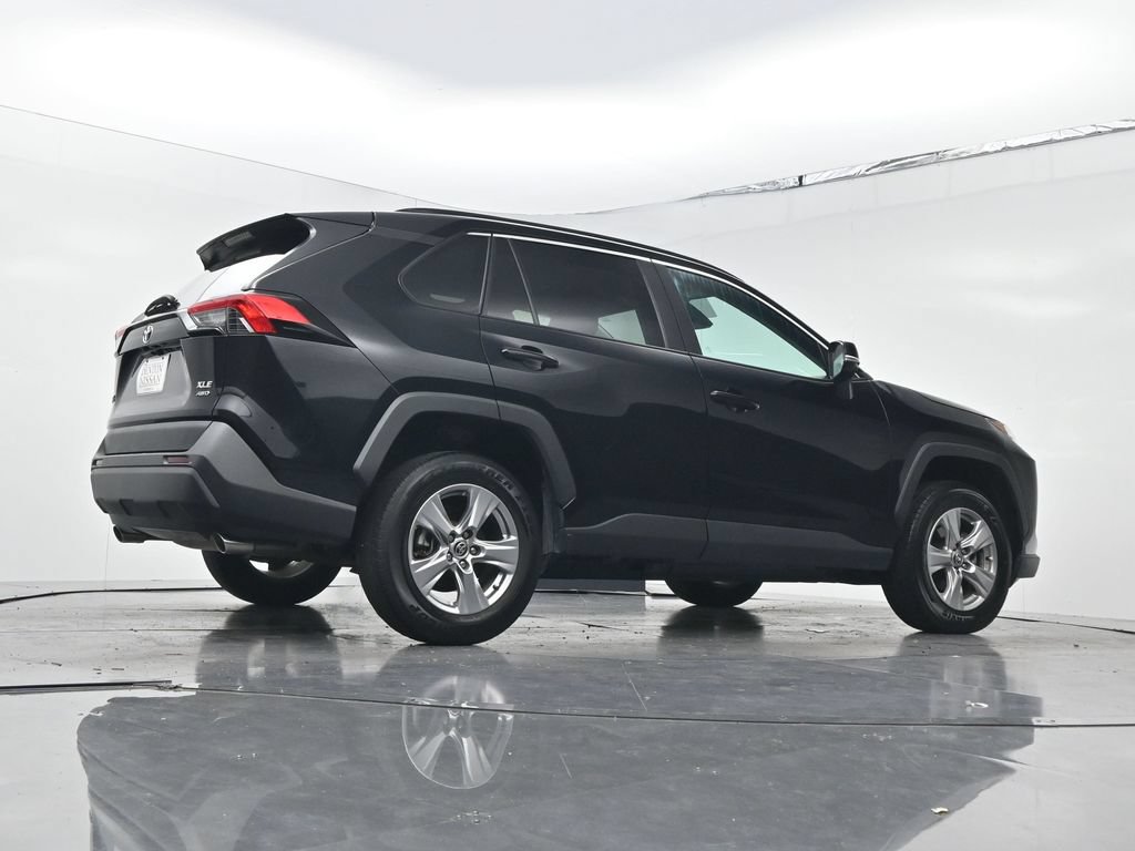 Used 2024 Toyota RAV4 XLE AWD/4WD image 22
