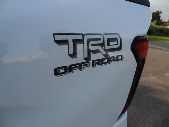 Used 2024 Toyota Tacoma TRD Off-Road AWD/4WD image 38