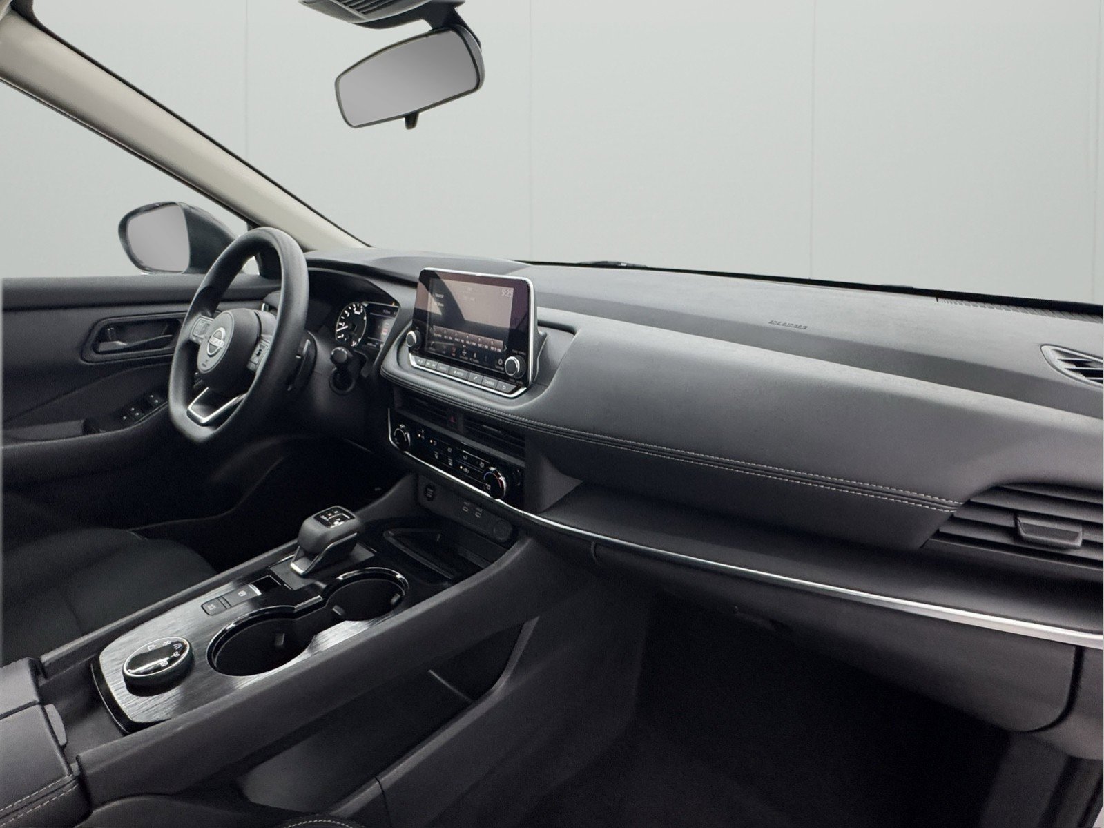 Used 2024 Nissan Rogue S AWD/4WD image 49