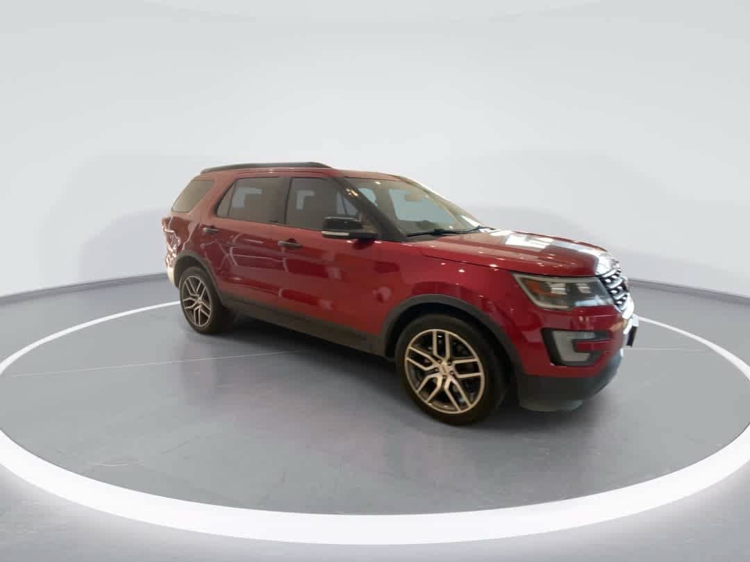 Used 2016 Ford Explorer Sport w/ Equipment Group 401A AWD/4WD image 2