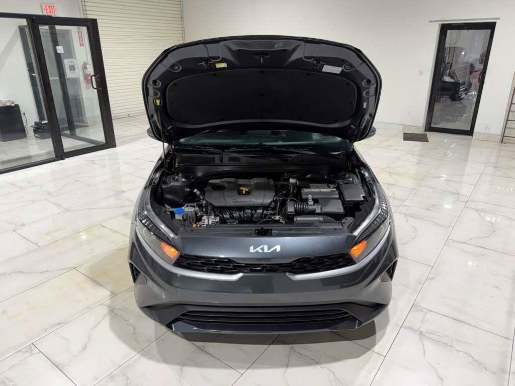 Used 2024 Kia Forte LXS FWD image 4