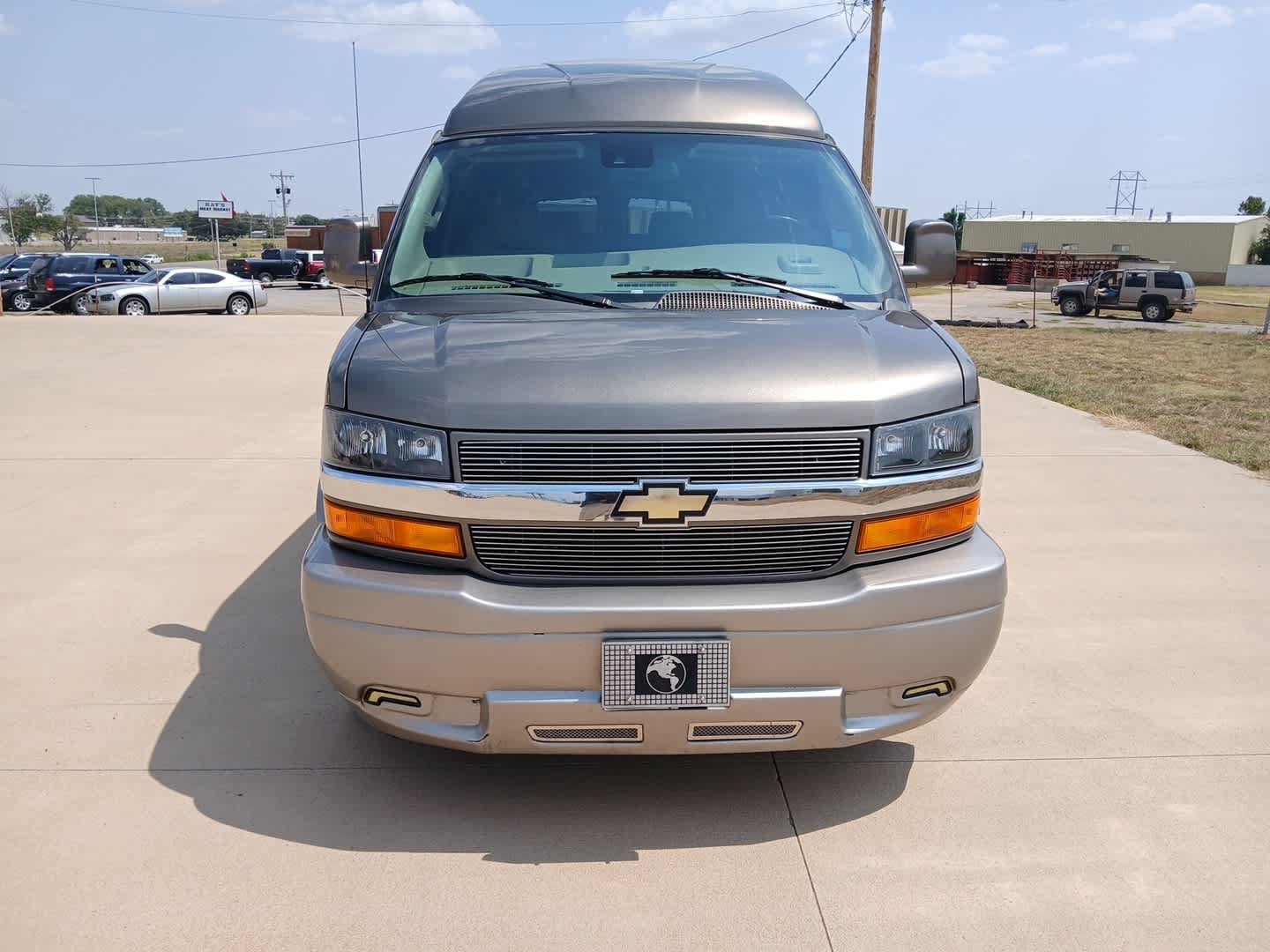 Used 2021 Chevrolet Express 2500 w/ Enhanced Convenience Package RWD image 12
