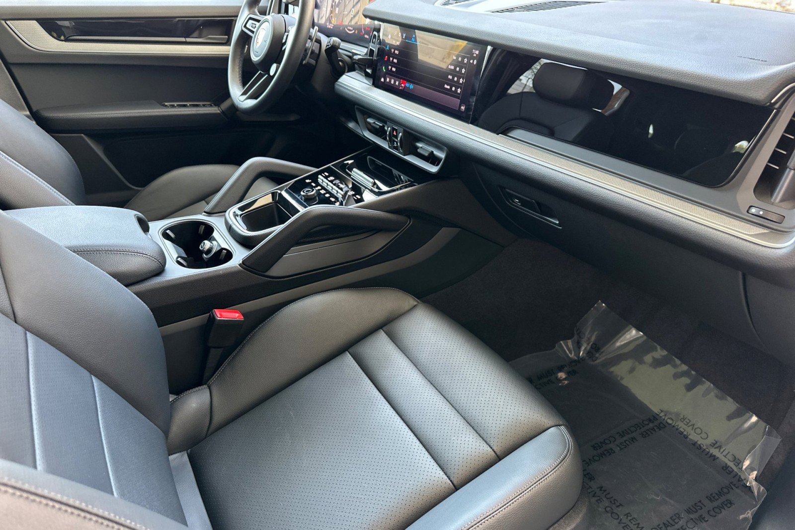 Used 2026 Porsche Cayenne image 16