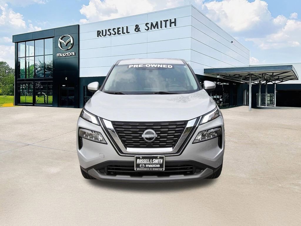 Used 2023 Nissan Rogue SV FWD image 2