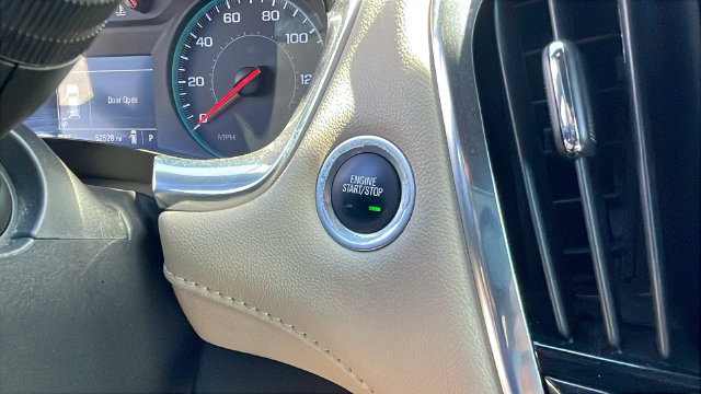 Used 2023 Chevrolet Traverse LS FWD image 22