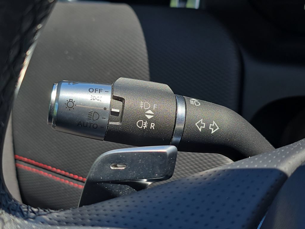 Used 2021 Land Rover Discovery Sport SE R-Dynamic AWD/4WD image 29