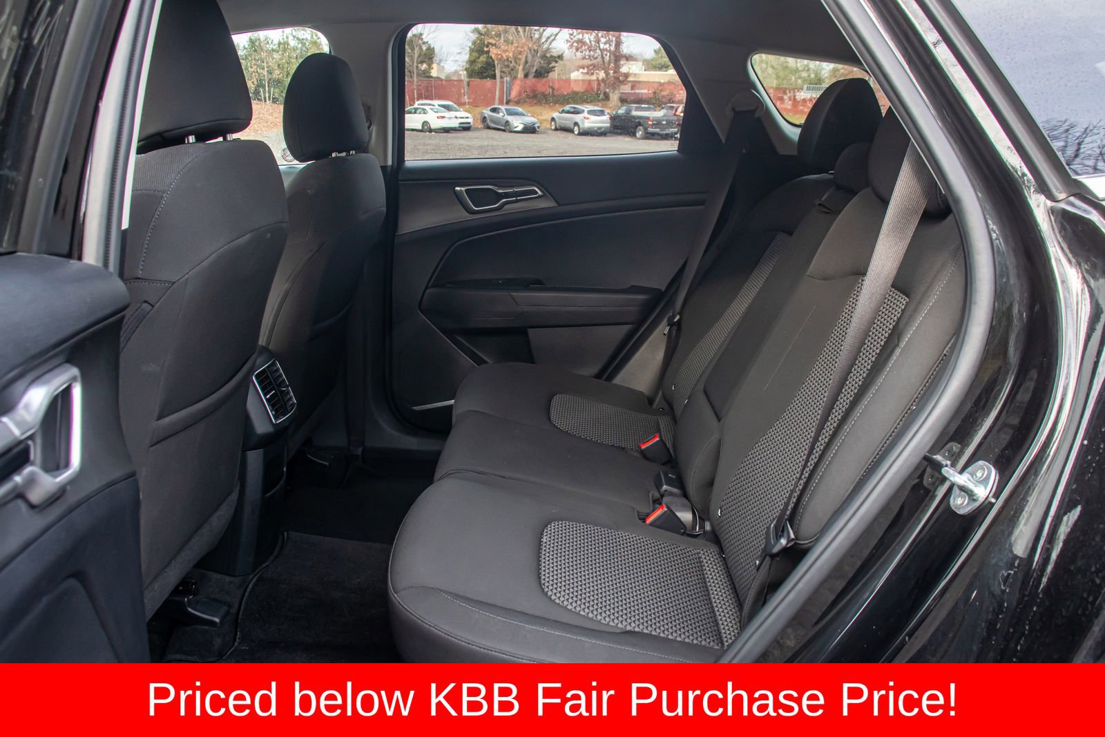 Used 2024 Kia Sportage LX image 14