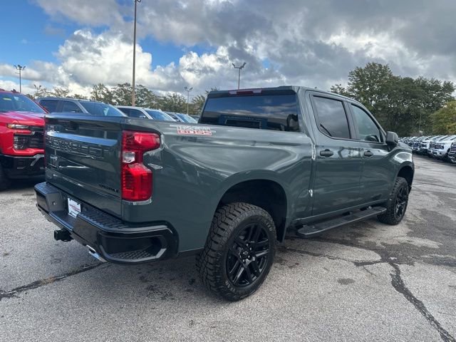 New 2026 Chevrolet Silverado 1500 Custom Trail Boss w/ LPO, Dark Essentials Package image 3