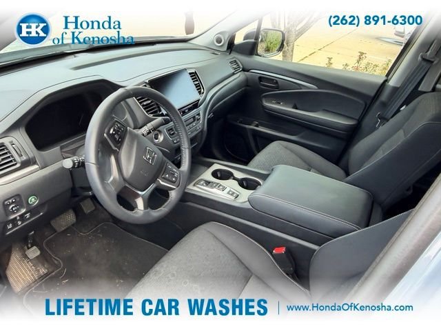 Certified 2025 Honda Ridgeline Sport image 5