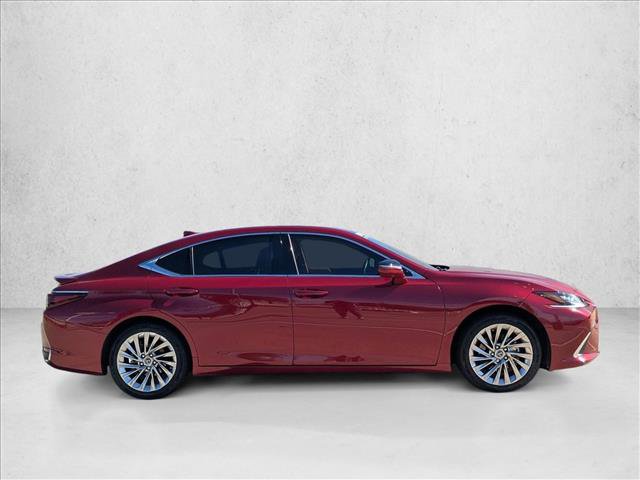 Used 2023 Lexus ES 300h Ultra Luxury w/ Accessory Package (Z2) video 4