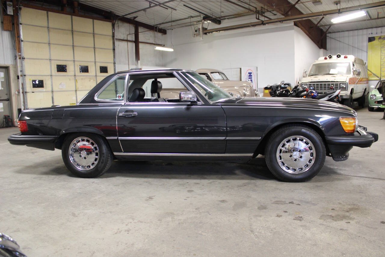 Used 1988 Mercedes-Benz 560 SL image 7