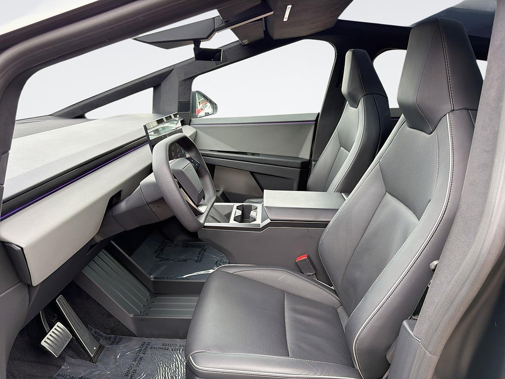 Used 2024 Tesla Cybertruck AWD Crew Cab image 22