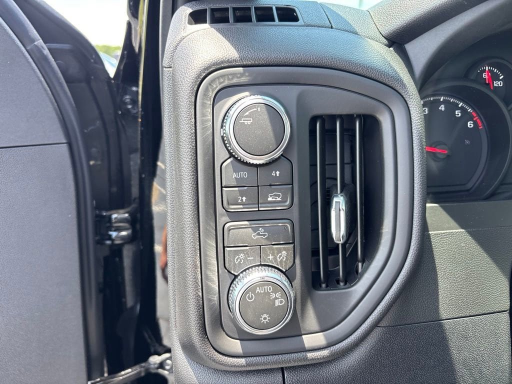 New 2026 GMC Sierra 1500 Pro w/ Graphite Edition AWD/4WD image 10