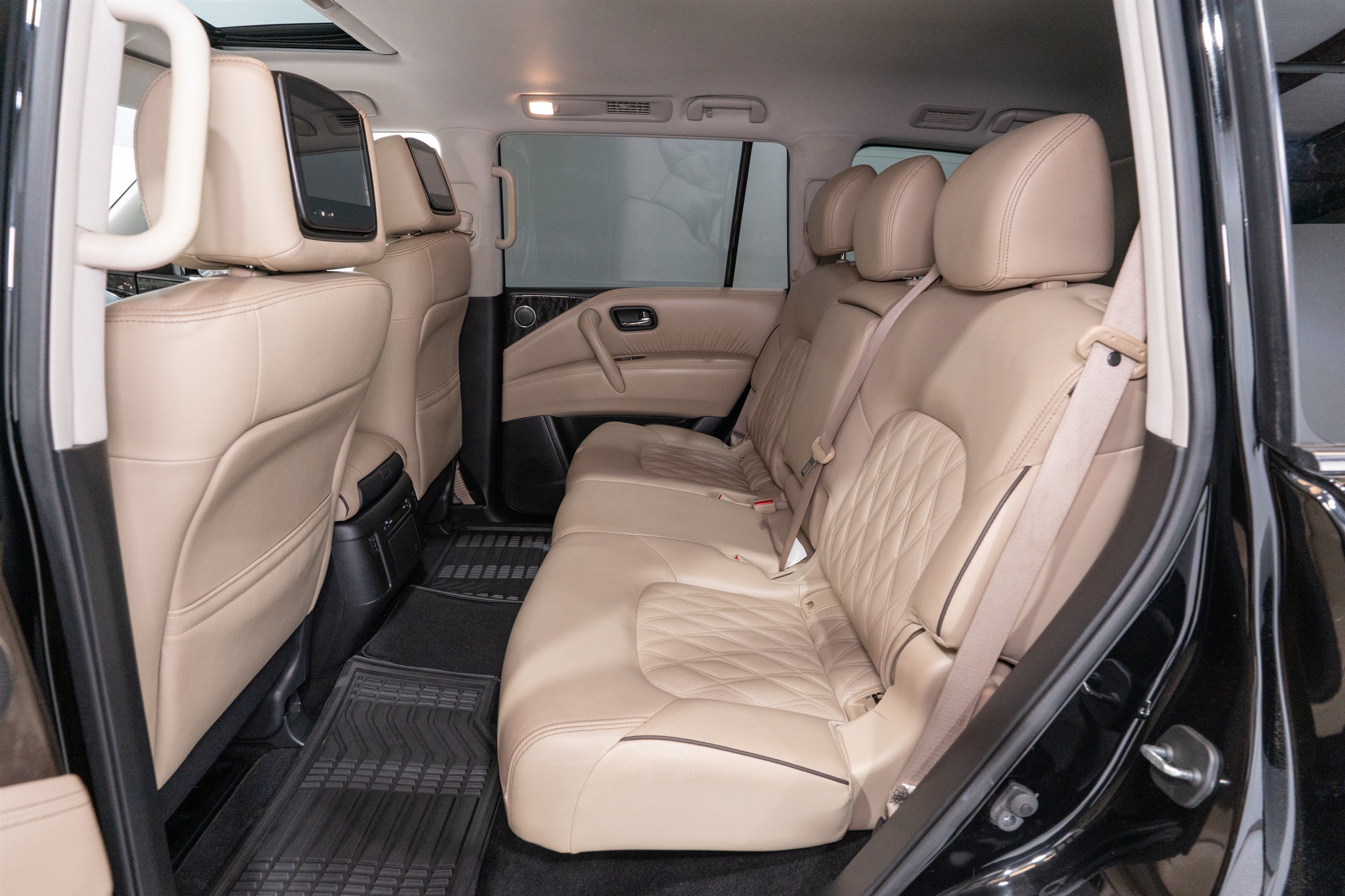 Used 2022 Nissan Armada Platinum RWD image 35
