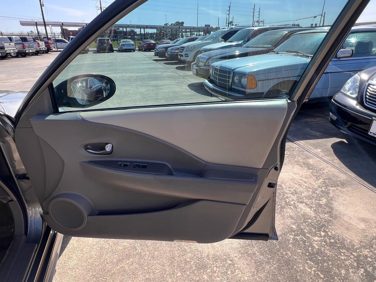 Used 2003 Nissan Altima 3.5 SE FWD image 33
