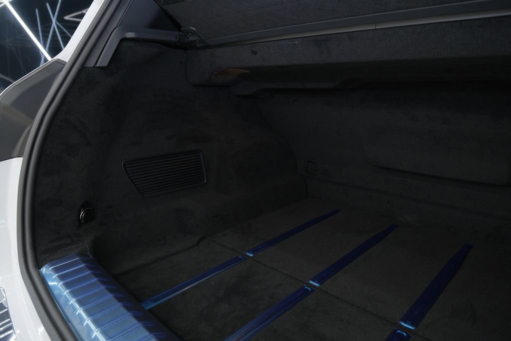 Used 2026 Mercedes-Benz Maybach GLS 600 4MATIC image 44