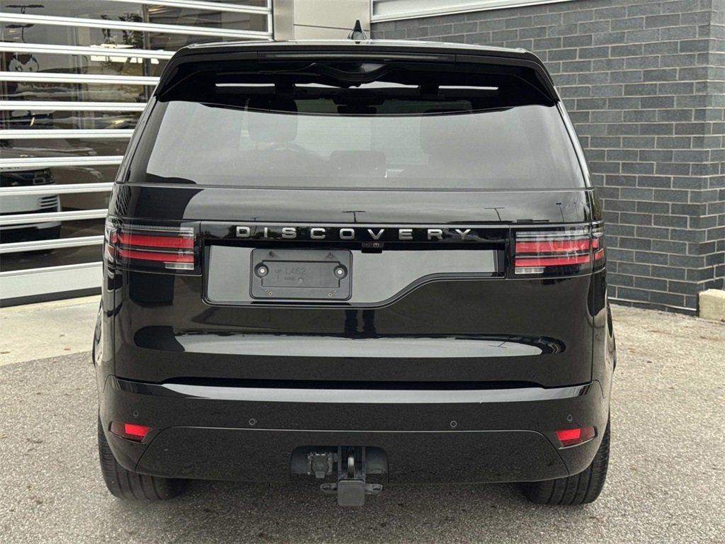 Used 2025 Land Rover Discovery Dynamic SE image 5