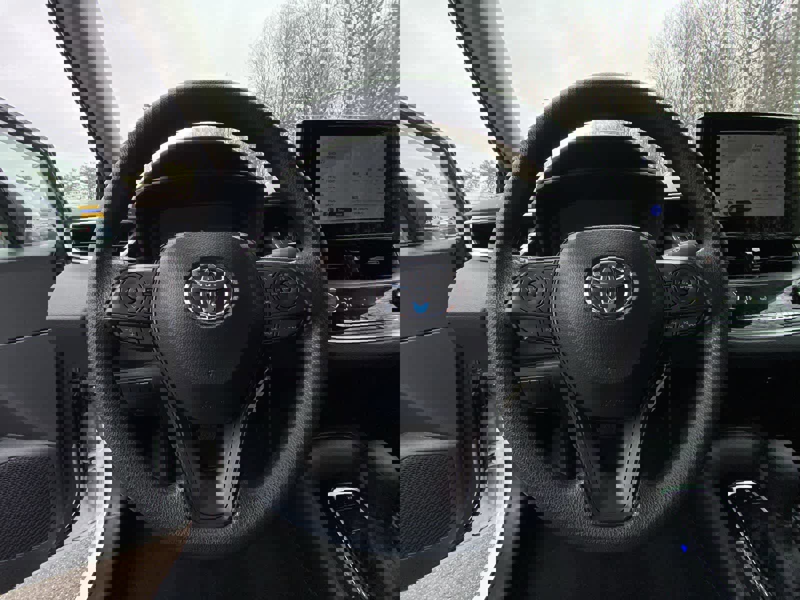 Used 2025 Toyota Corolla LE image 29