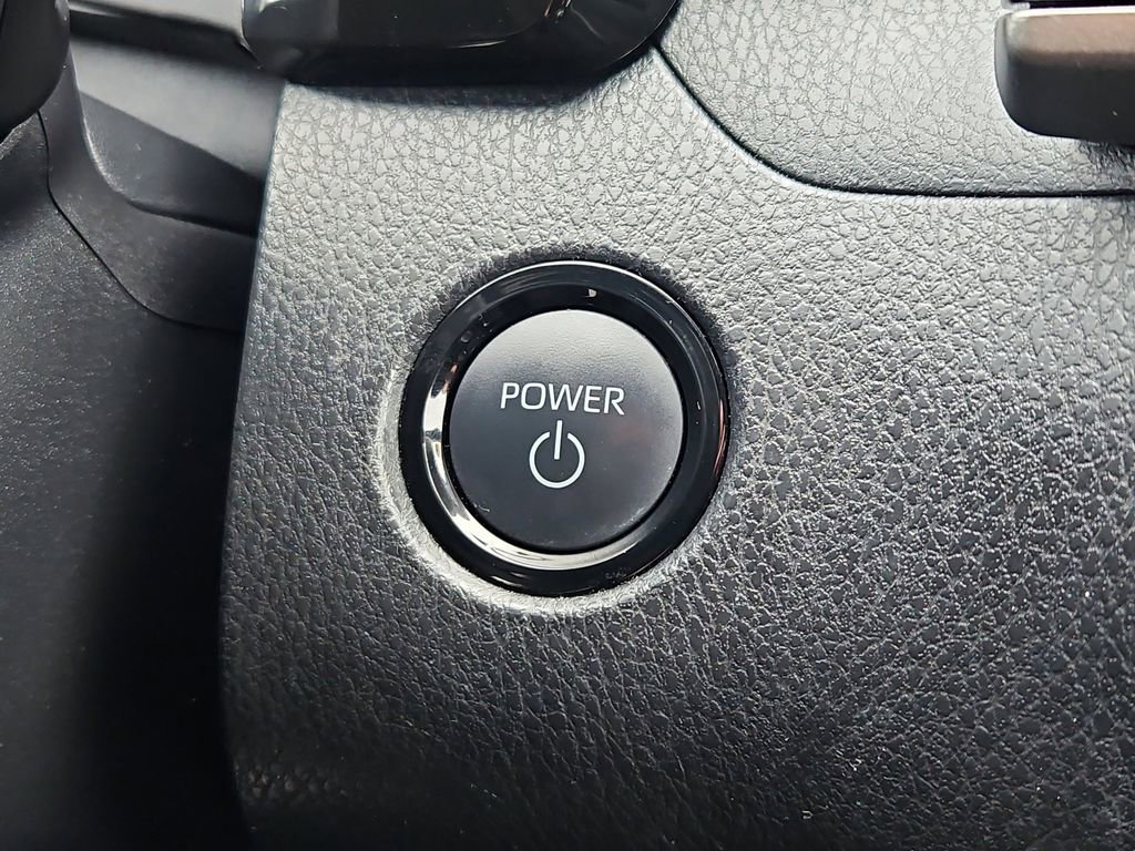 Used 2025 Toyota Camry SE w/ Convenience Package image 23