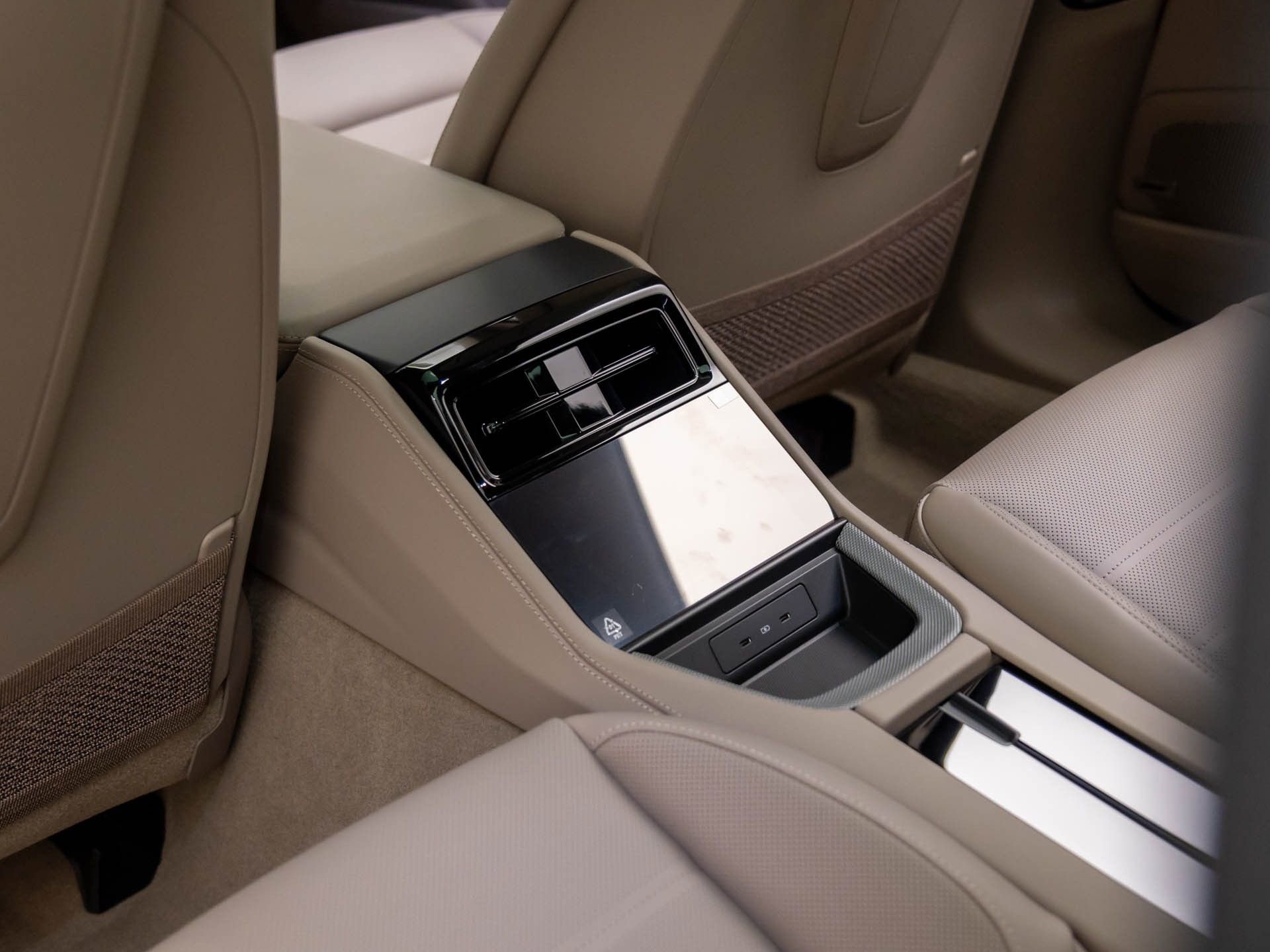 New 2026 Porsche Panamera 4 image 16