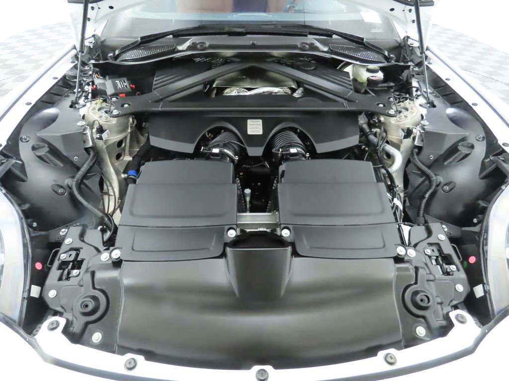 Used 2025 Aston Martin V8 Vantage Coupe image 27