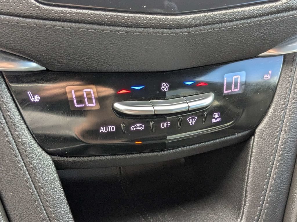 Used 2020 Cadillac XT5 Premium Luxury FWD image 27