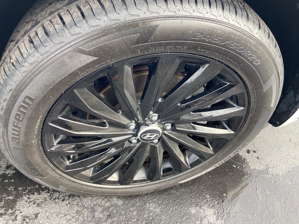 Used 2024 Hyundai Palisade Calligraphy image 3