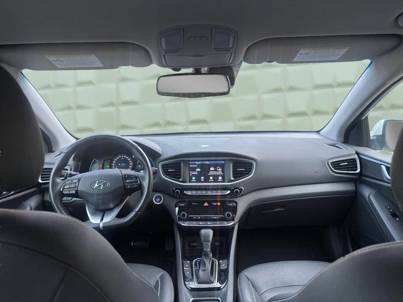 Used 2019 Hyundai Ioniq Limited FWD image 19