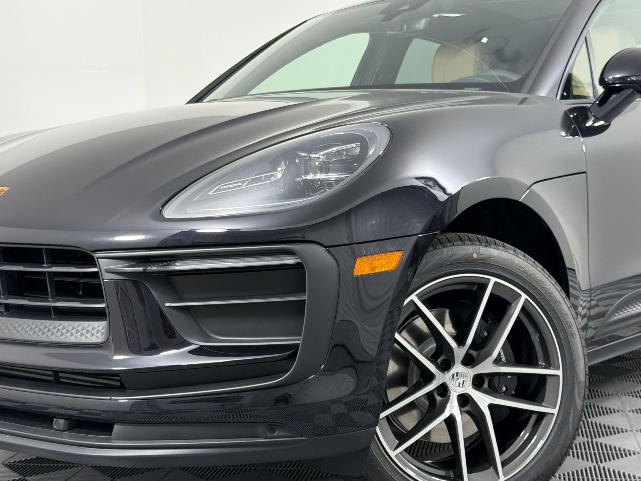 New 2026 Porsche Macan AWD/4WD image 12