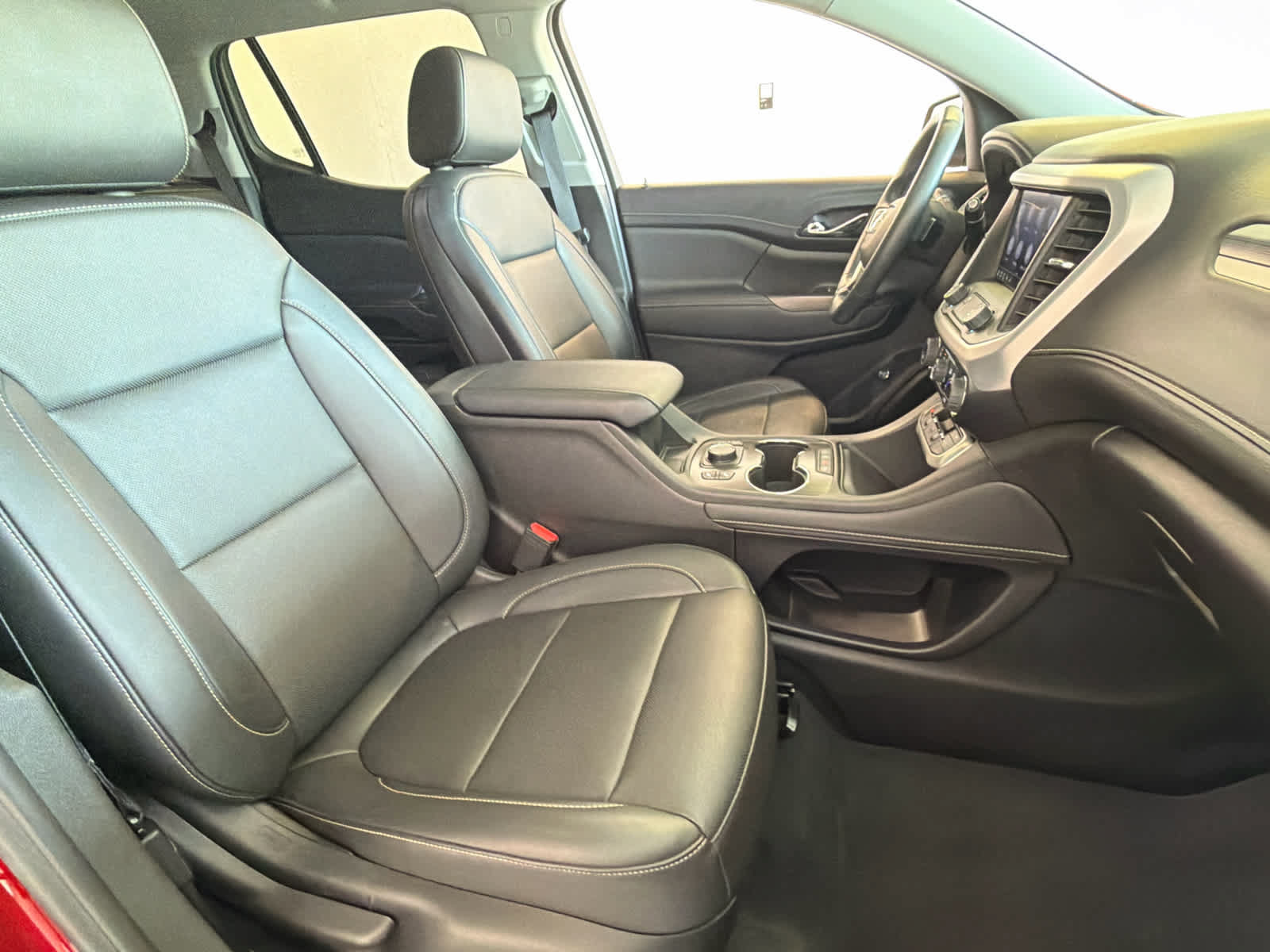 Used 2023 GMC Acadia SLT FWD image 30