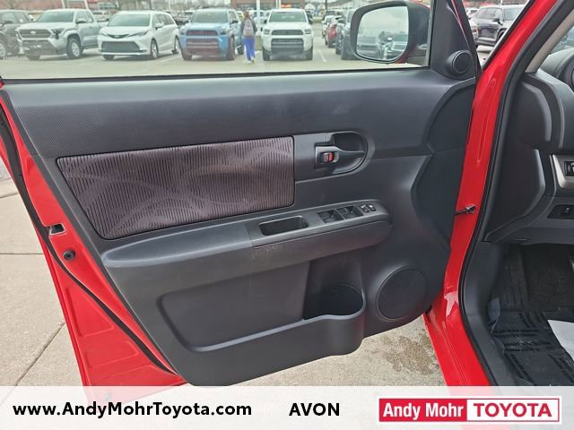 Used 2014 Scion xB FWD image 10