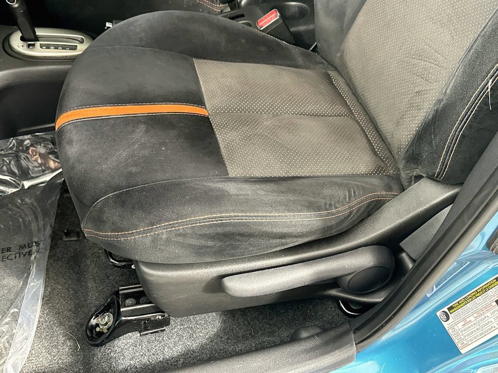 Used 2015 Nissan Versa Note SR w/ SR Convenience Package FWD image 24
