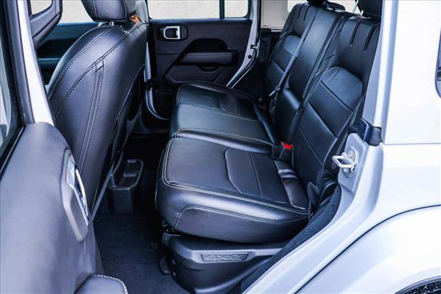 Used 2022 Jeep Wrangler Unlimited Sahara w/ Cold Weather Group image 21