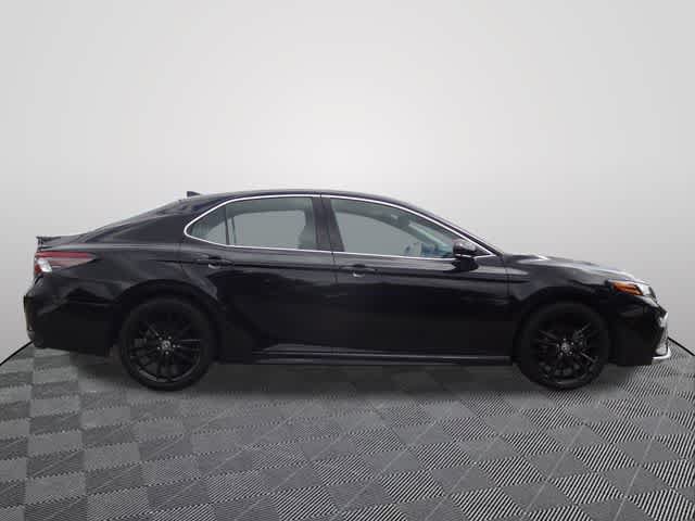 Used 2024 Toyota Camry XSE FWD image 4