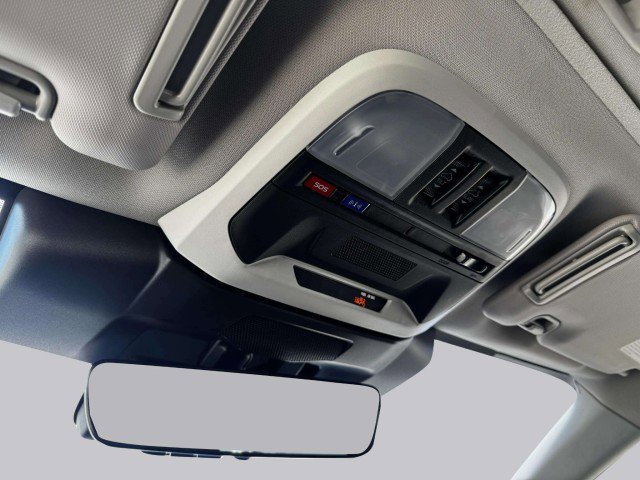 Used 2024 Subaru Crosstrek 2.0i Premium AWD/4WD image 33