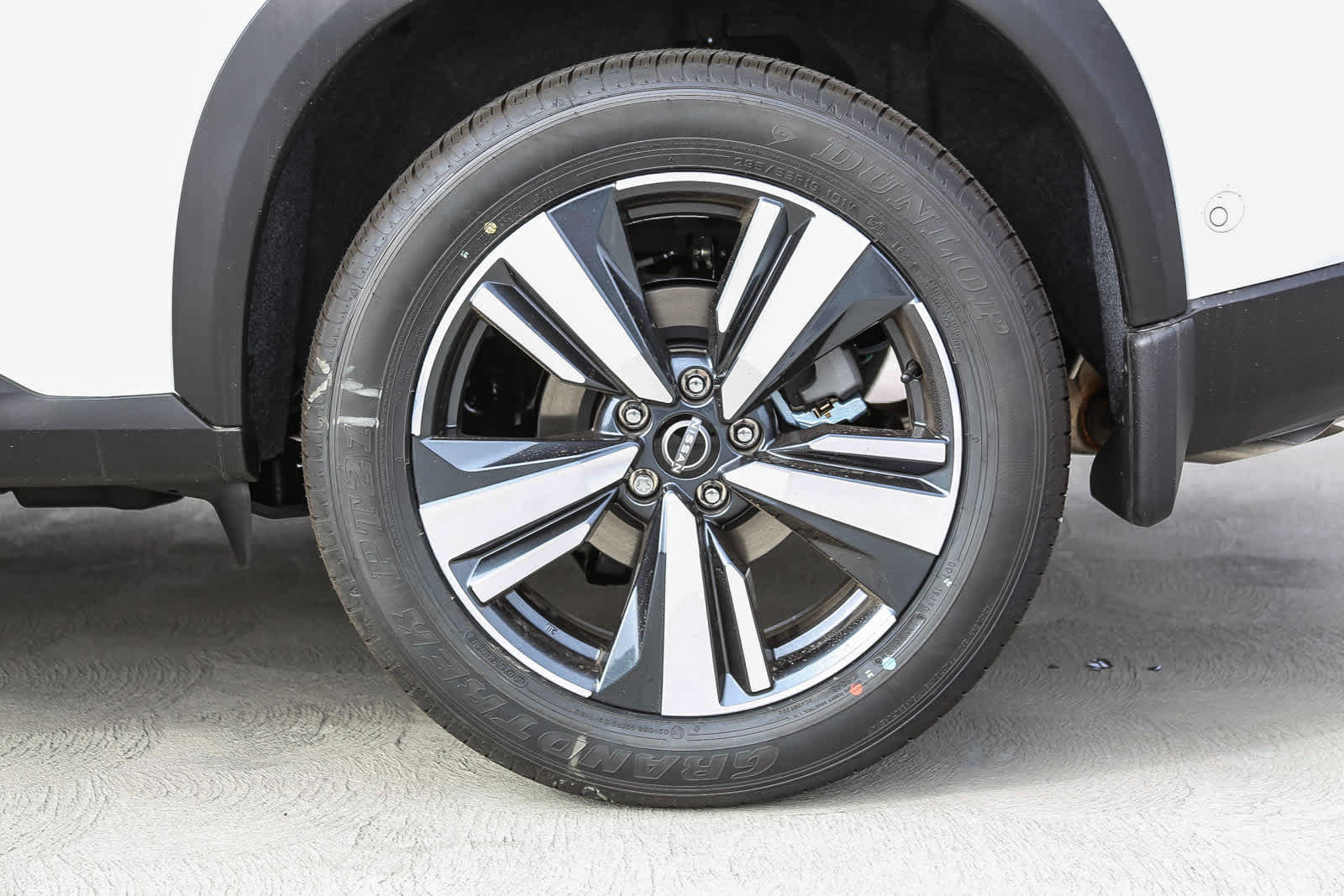 New 2025 Nissan Rogue SL w/ SL Premium Package FWD image 10