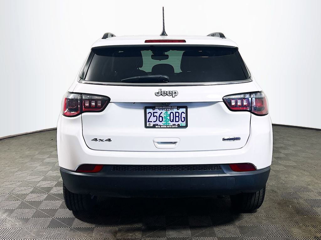 Used 2022 Jeep Compass Latitude image 7