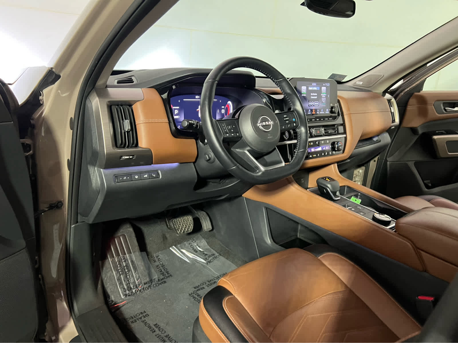 Used 2023 Nissan Pathfinder Platinum image 22