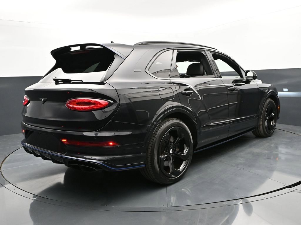 Used 2025 Bentley Bentayga AWD/4WD image 10