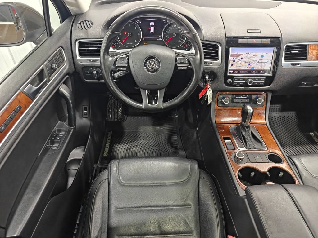 Used 2012 Volkswagen Touareg TDI AWD/4WD image 4