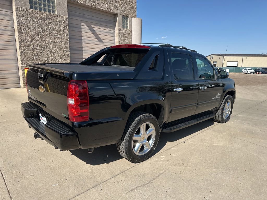 Used 2011 Chevrolet Avalanche LT w/ Texas Edition RWD image 30