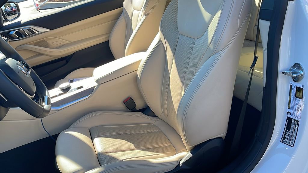 Used 2025 BMW 430i Coupe w/ Premium Package image 13