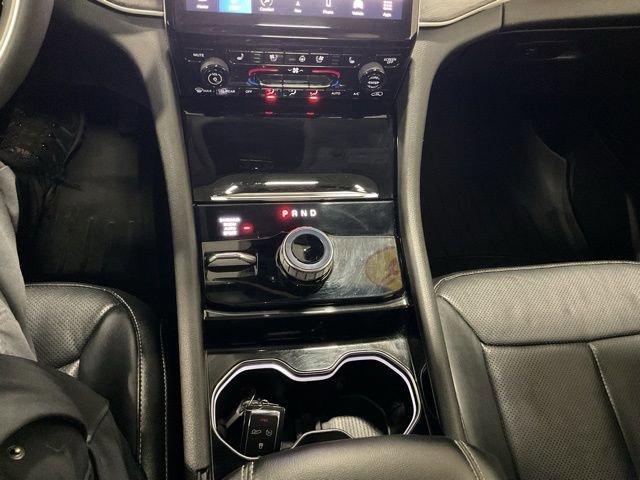 Used 2023 Jeep Grand Cherokee Limited w/ Luxury Tech Group II image 15