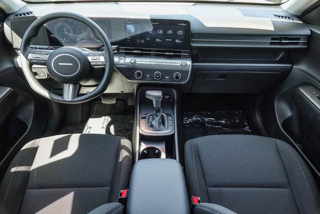 Certified 2025 Hyundai Kona SE FWD image 12
