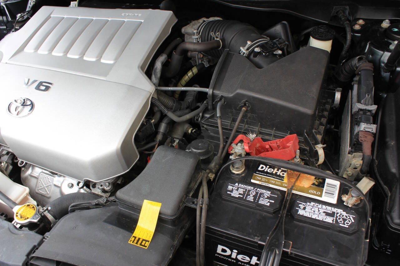 Used 2012 Toyota Camry XLE FWD image 25