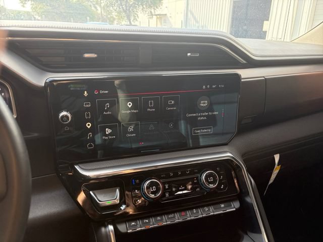 Used 2024 GMC Sierra 1500 Denali w/ Denali Reserve Package AWD/4WD image 10