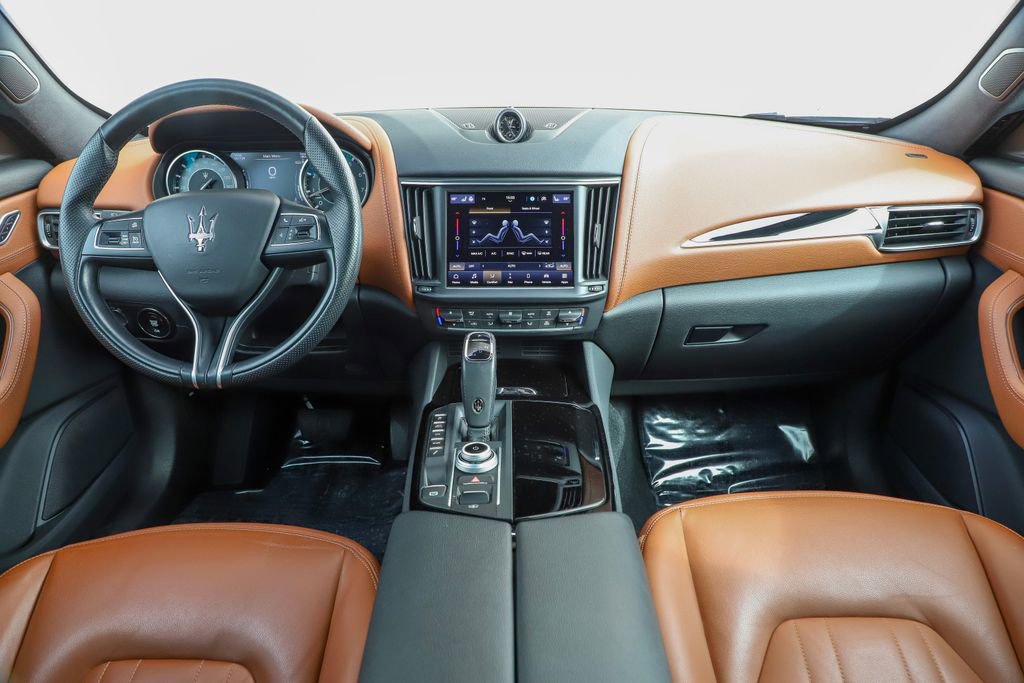 Used 2022 Maserati Levante GT image 2